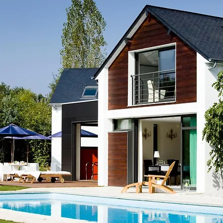 فندق مبيت وإفطار Les Arbres Rouges 4*