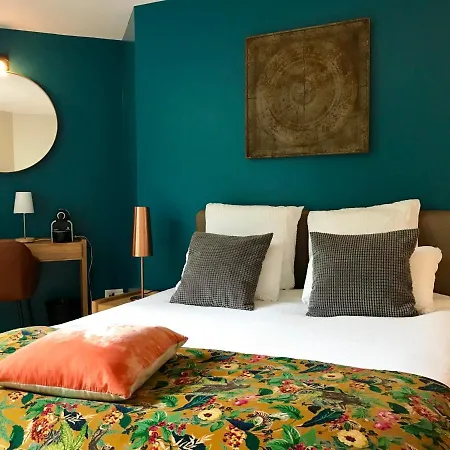 Bed and breakfast Les Arbres Rouges Sucé