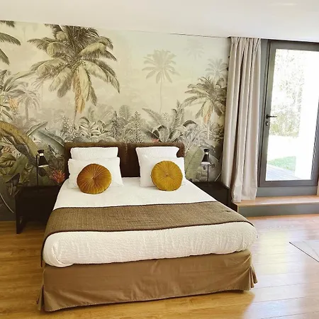 Bed and breakfast Les Arbres Rouges Sucé