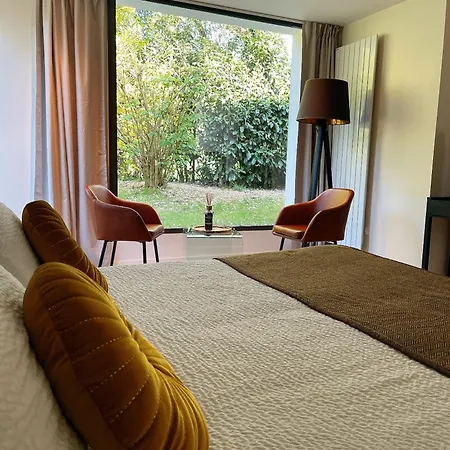 Bed and breakfast Les Arbres Rouges Sucé