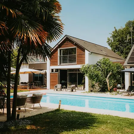 Les Arbres Rouges Bed and breakfast