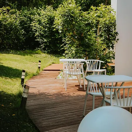 Bed and breakfast Les Arbres Rouges 3*