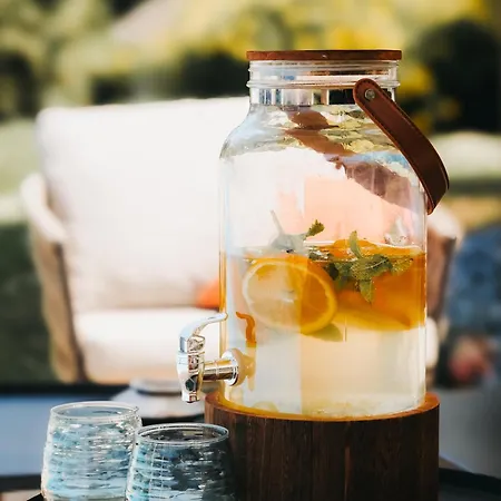 Les Arbres Rouges Bed and breakfast Sucé