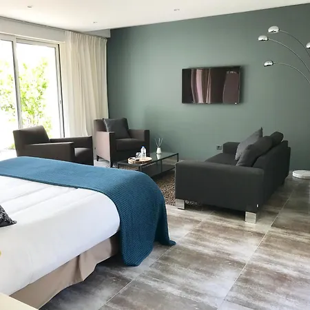 Les Arbres Rouges 3* Sucé