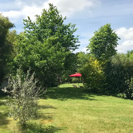 Les Arbres Rouges 3* Sucé