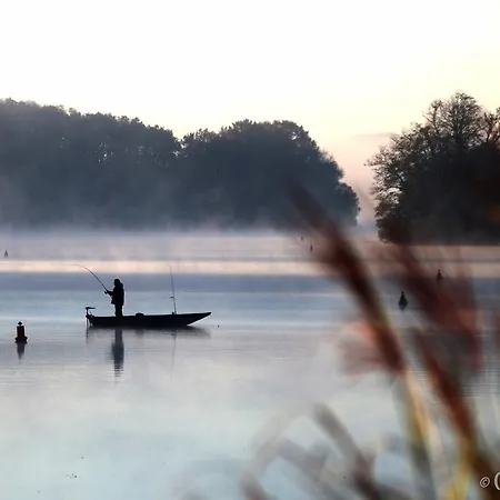 Couette-café Les Arbres Rouges