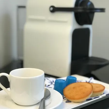 Les Arbres Rouges Couette-café