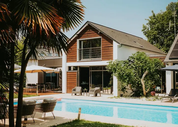 Les Arbres Rouges Bed & Breakfast