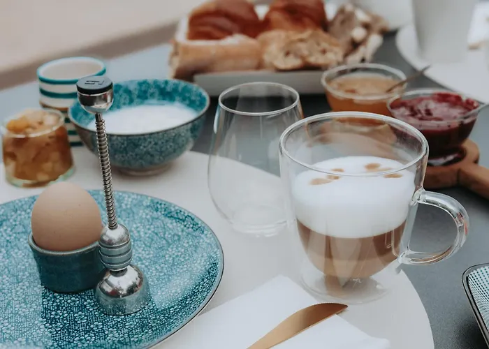 Bed & Breakfast Les Arbres Rouges Sucé