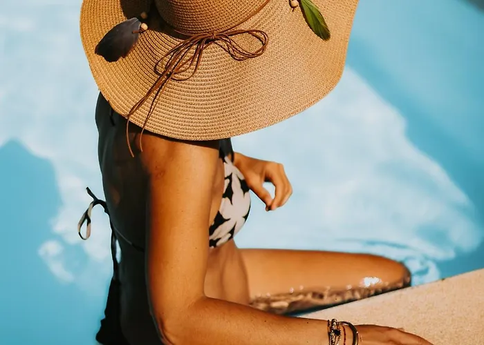 Les Arbres Rouges 3*