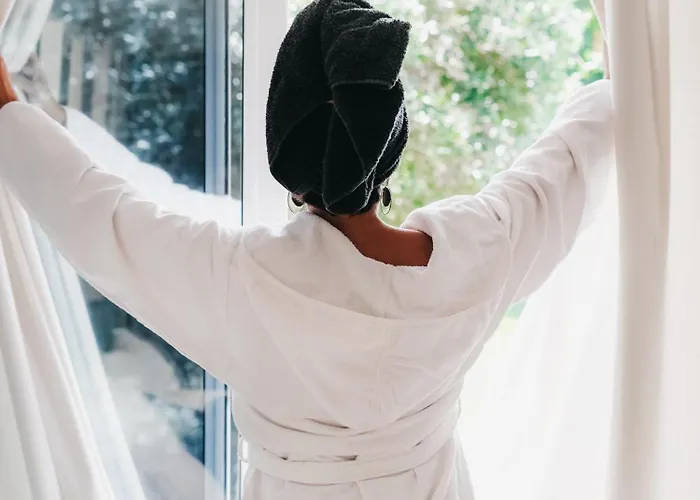 Bed & Breakfast Les Arbres Rouges 3*