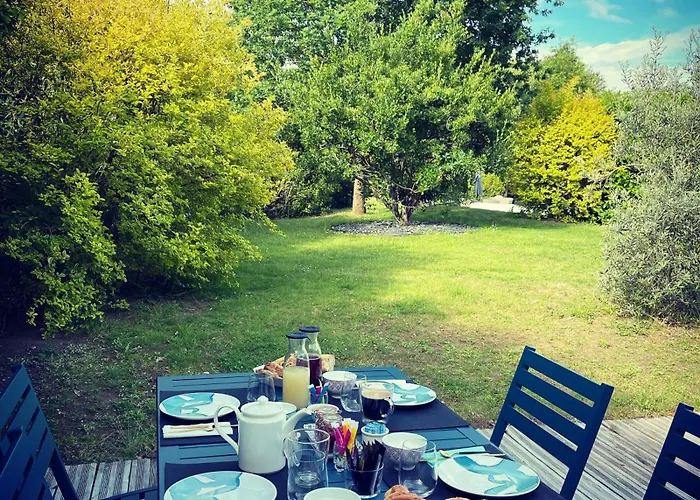 Bed & Breakfast Les Arbres Rouges 3*