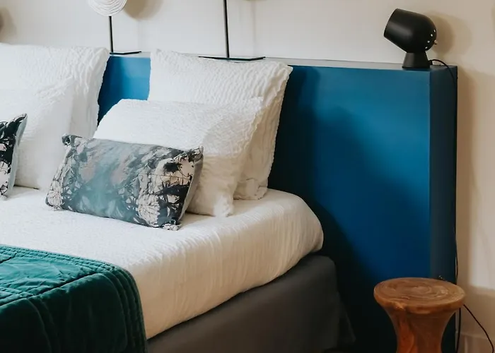 Les Arbres Rouges Bed & Breakfast