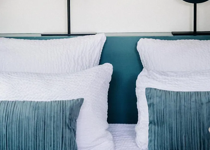 Bed & Breakfast Les Arbres Rouges 3*