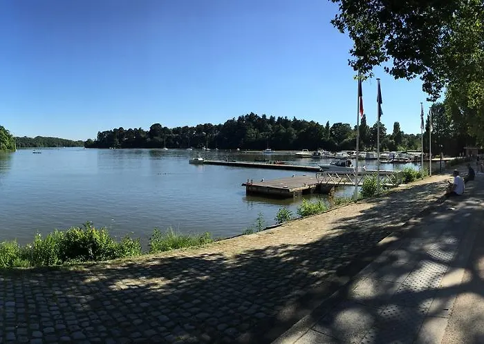 Bed & Breakfast Les Arbres Rouges 3*